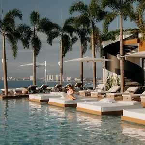 Maxwell Residences Romantic Zone Hotel Puerto Vallarta